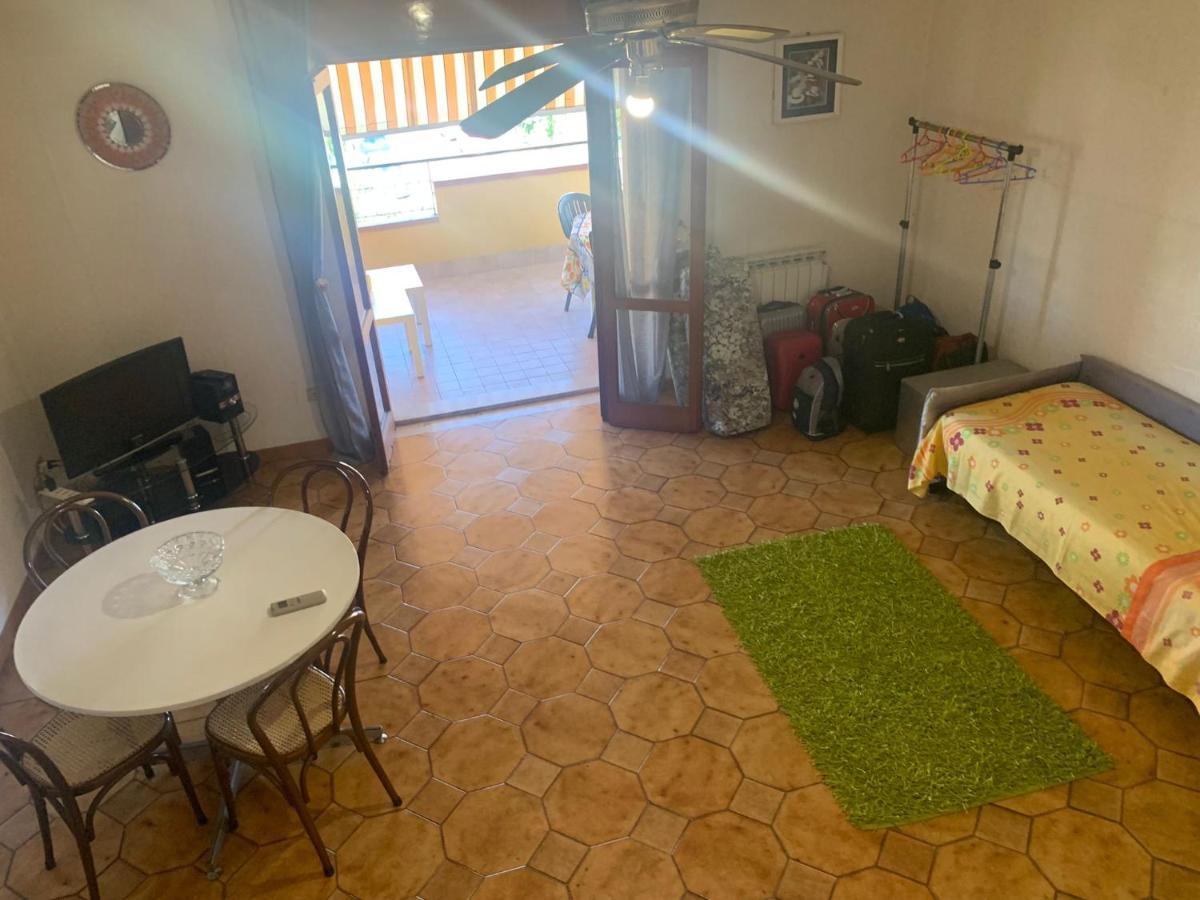 Appartamento Casa Naxos Giardini Naxos Esterno foto